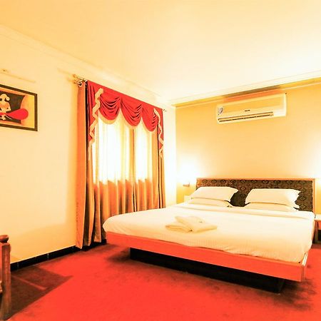Karād Hotel Sangam מראה חיצוני תמונה