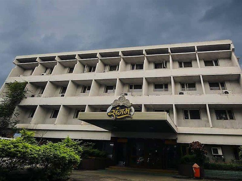 Karād Hotel Sangam מראה חיצוני תמונה