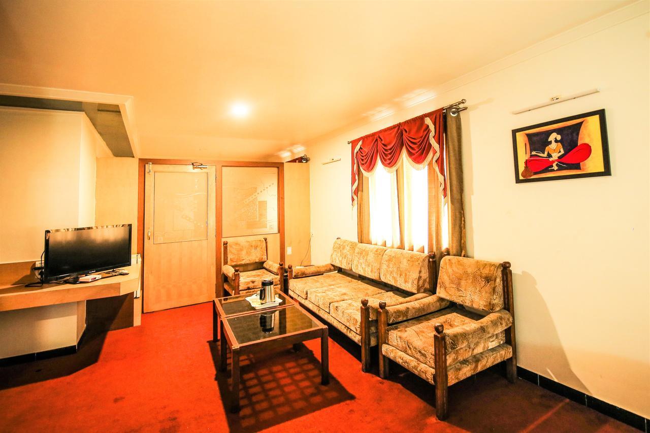 Karād Hotel Sangam מראה חיצוני תמונה
