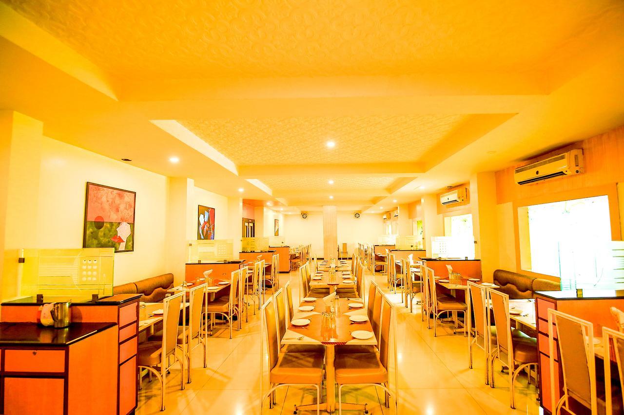 Karād Hotel Sangam מראה חיצוני תמונה