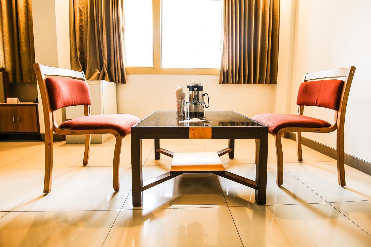 Karād Hotel Sangam מראה חיצוני תמונה
